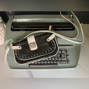 Black/Cream leather Shoulder Bag